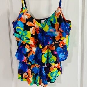 NWOT St John’s Bay bathing suit top